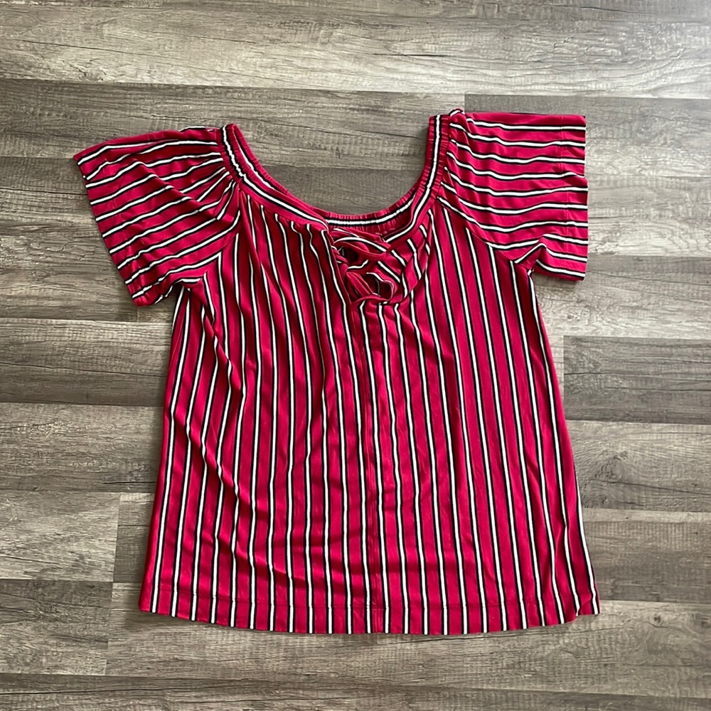 Stretchy loft shirt/ soft material /off the shoulder top